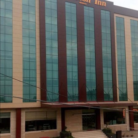 פנצ'קולה Clarion Inn Sevilla מראה חיצוני תמונה